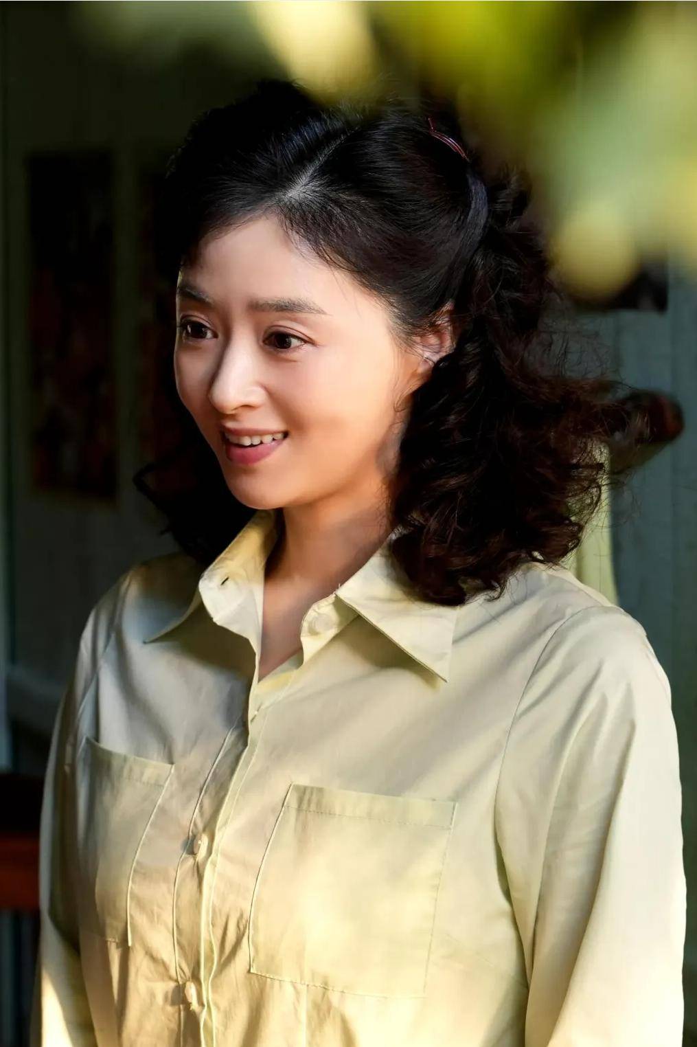 关晓彤、蒋欣都超170卢昱晓最意外OG真人《小巷人家》6位女演员身高(图4)