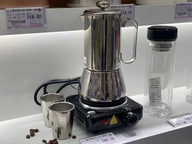 几百美元的鞋子现在一百多块拿下”外贸好东西卖爆了→OG真人平台不出口美国了上海市